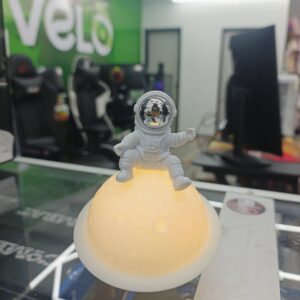 LAMPARA DE ASTRONAUTA CON LUZ