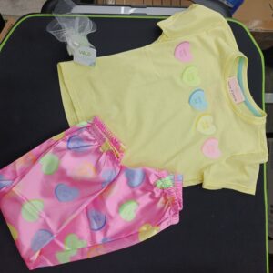 PIJAMA AMARILLA PANTALON SEDA CORAZONES TALLA 6