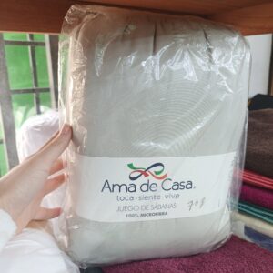 CUBRE CAMA AMA DE CASA KING